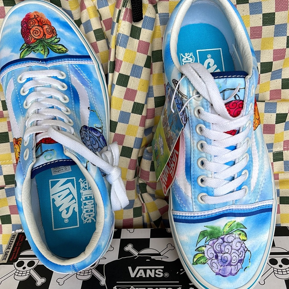 Vans WMNS Old Skool
One Piece Devil Fruit True
VN0007NT7WM
Sneakers - Picture 13 of 16